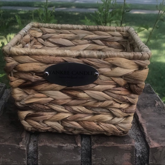 New Yankee Candle Empty Woven Decor/Accent Basket - Picture 2 of 16